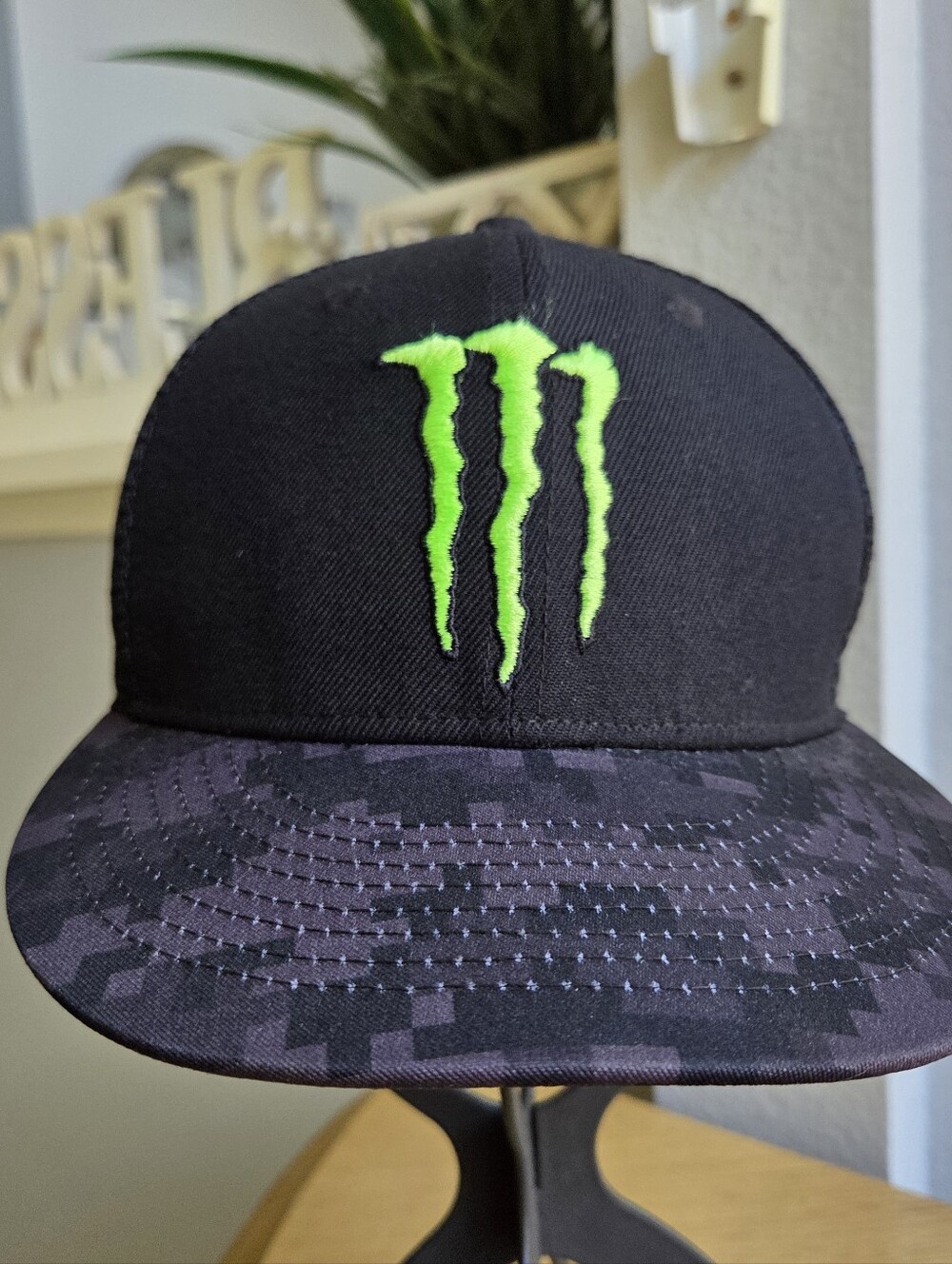 Monster Energy New Era 9FIFTY Snapback Hat Athlete Camo Mesh Trucker Cap Rare
